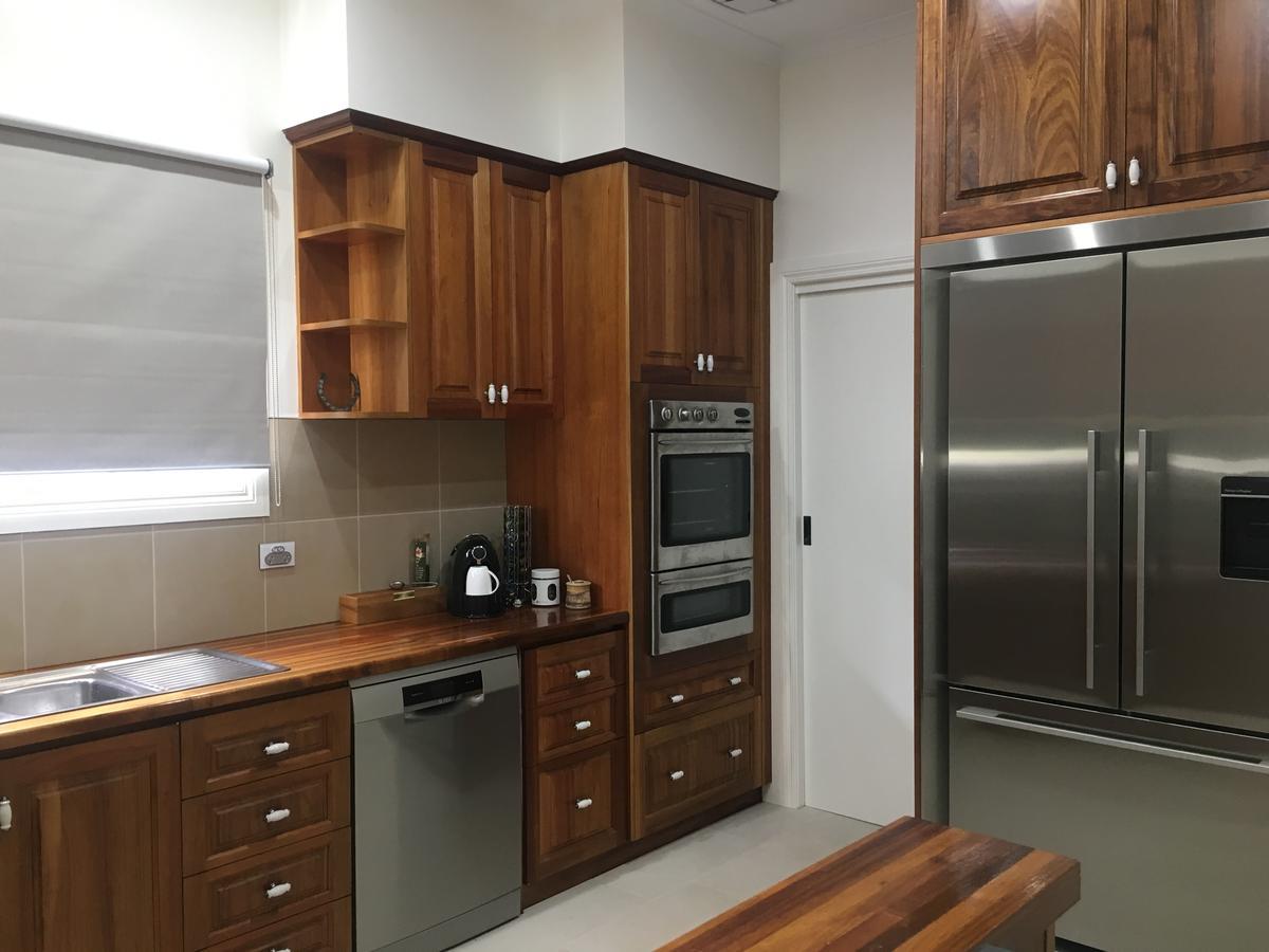 Noah's Luxury Bed & Breakfast 5*
